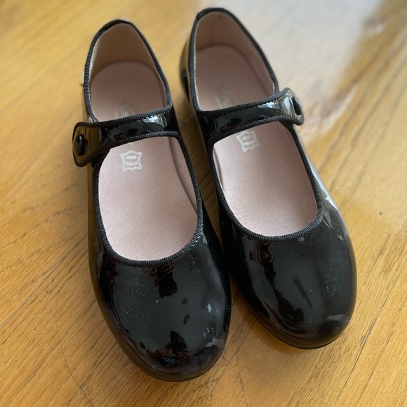 Venettini Girl’s Patent Leather Mary Janes - Picture 4 of 5